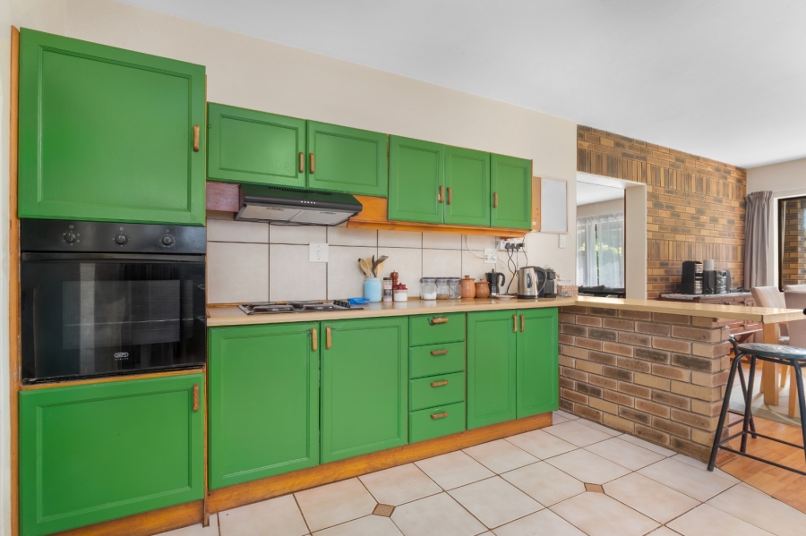 4 Bedroom Property for Sale in The Island Western Cape